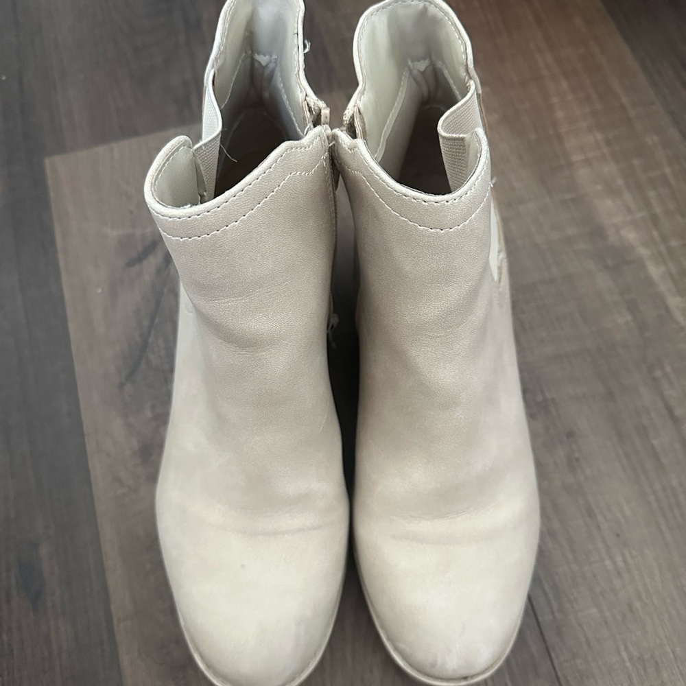 Me Too Cream Ankle Booties
